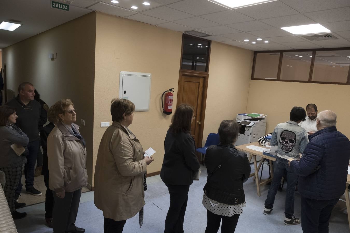 Fotos: El ambiente en los colegios electorales de Valladolid