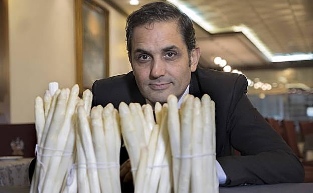 Robrto Muñoz, del Mesón Casa Pedro de Herrera de Duero. 