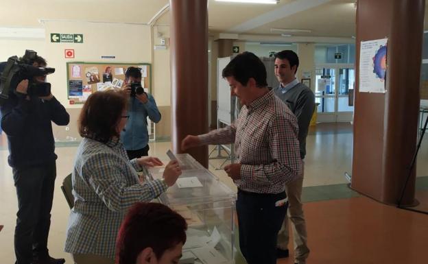 El candidato al Senado de Ciudadanos Ávila, Juan Martitegui, en la capital de Ávila. 