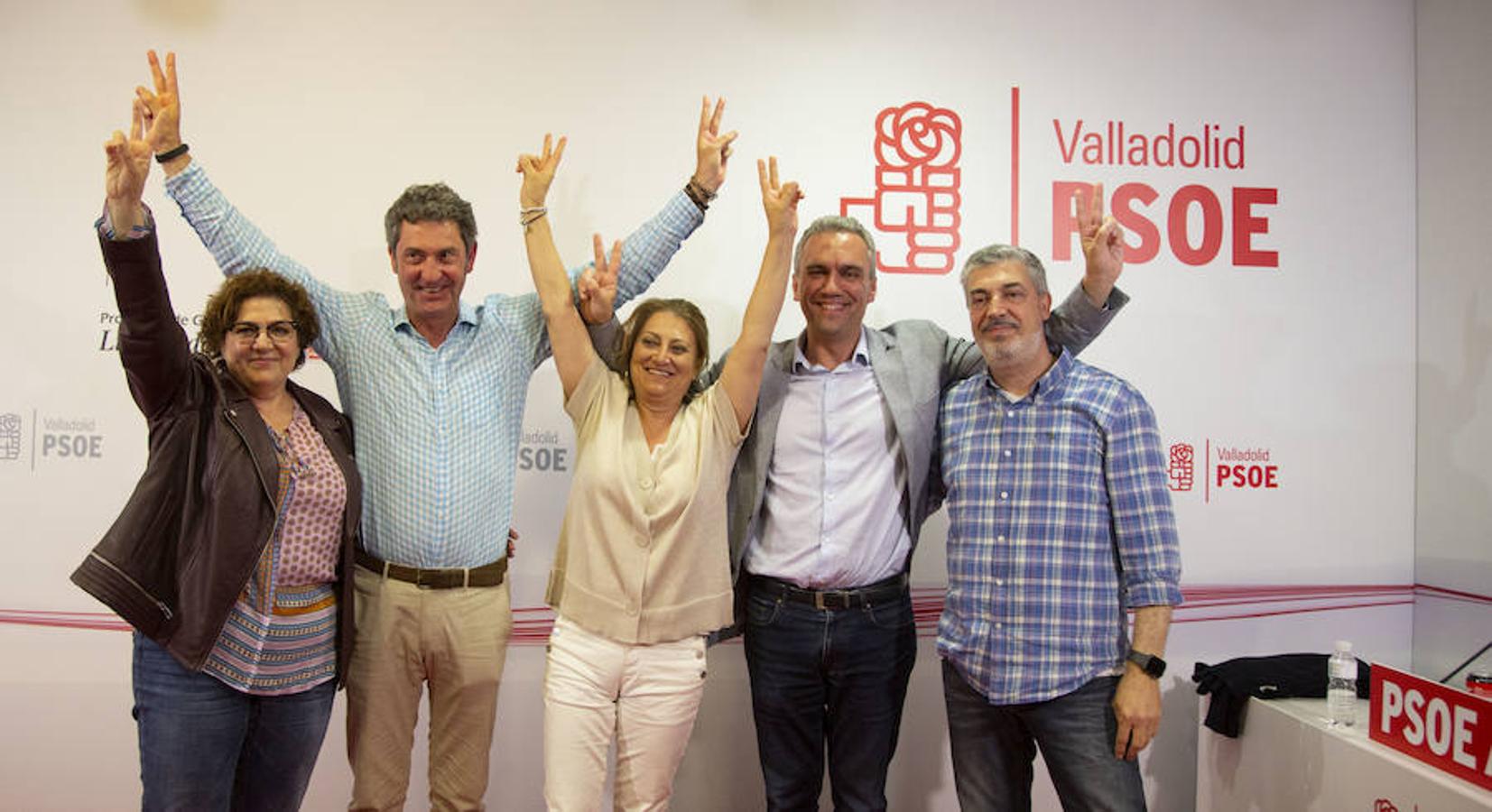 El PSOE ha celebrado su victoria en las elecciones generales en la sede de la formación en la calle Santa Lucía