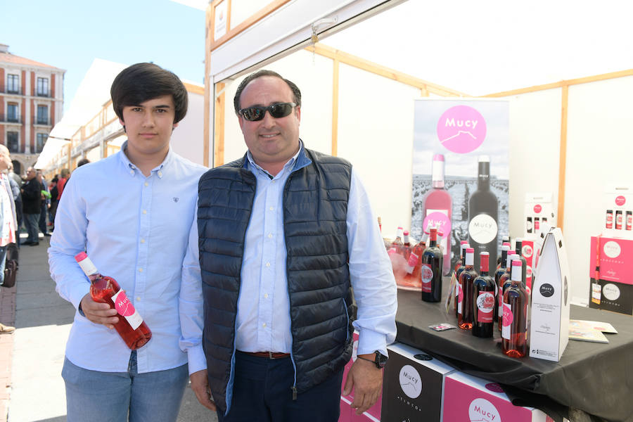 La Plaza Mayor de Valladolid ha acogido esta mañana la segunda jornada de la cita Valladolid, Plaza Mayor del Vino