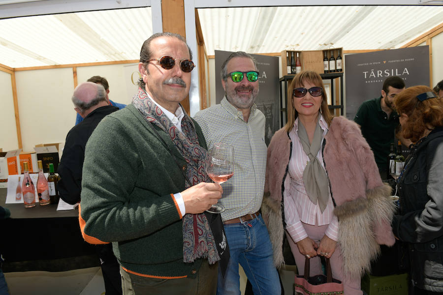 La Plaza Mayor de Valladolid ha acogido esta mañana la segunda jornada de la cita Valladolid, Plaza Mayor del Vino