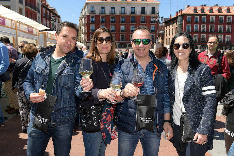 La Plaza Mayor de Valladolid ha acogido esta mañana la segunda jornada de la cita Valladolid, Plaza Mayor del Vino
