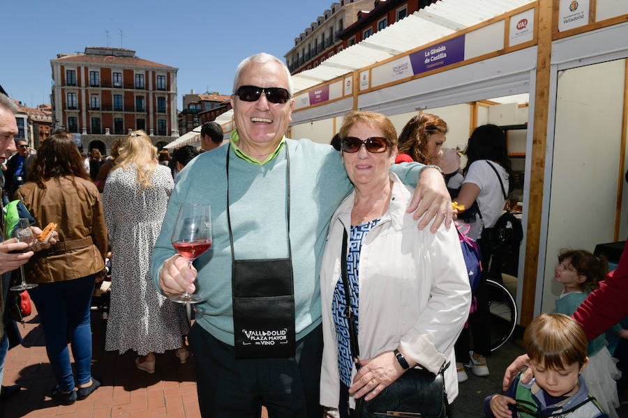 La Plaza Mayor de Valladolid ha acogido esta mañana la segunda jornada de la cita Valladolid, Plaza Mayor del Vino