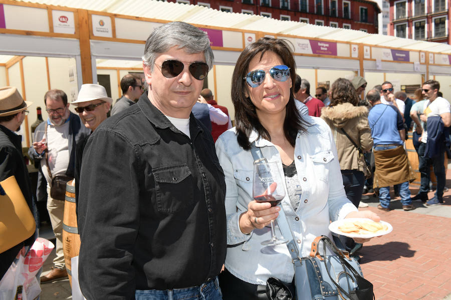 La Plaza Mayor de Valladolid ha acogido esta mañana la segunda jornada de la cita Valladolid, Plaza Mayor del Vino