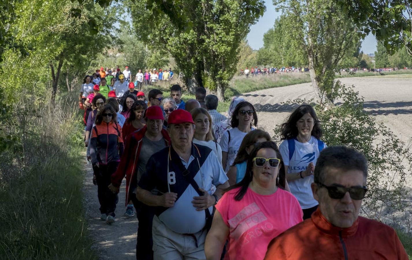 Participantes en la 42 edición de la Marcha Asprona en Valladolid