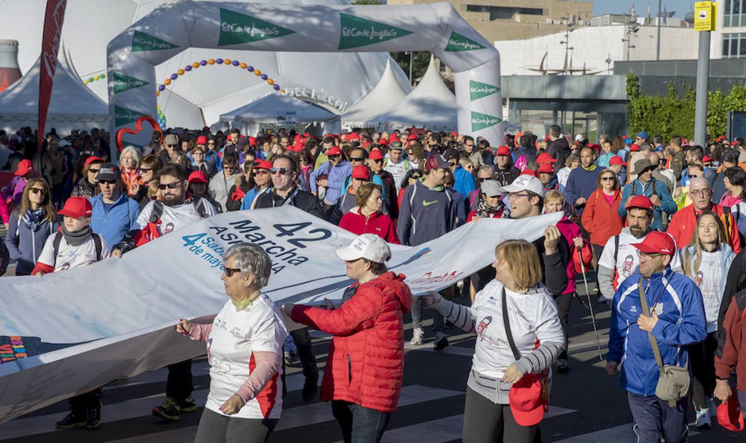 Participantes en la 42 edición de la Marcha Asprona en Valladolid