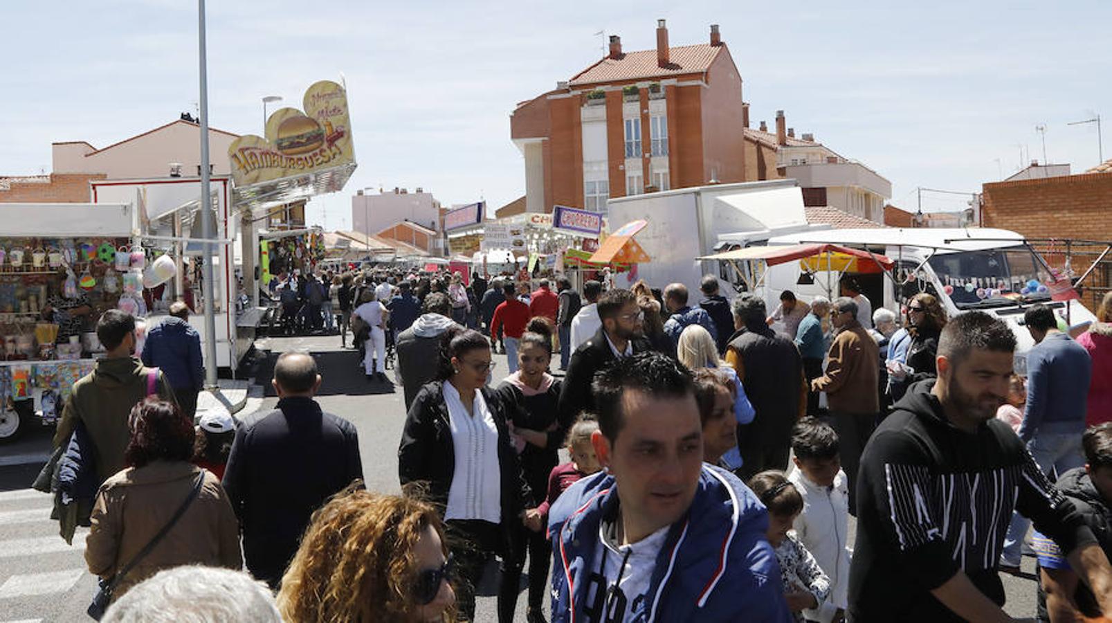 Fotos: Palencia vive la pedrea del pan y el queso