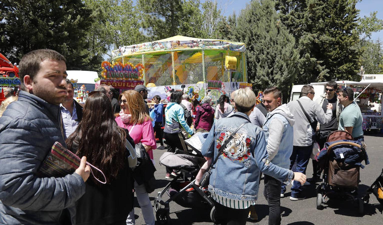 Fotos: Palencia vive la pedrea del pan y el queso