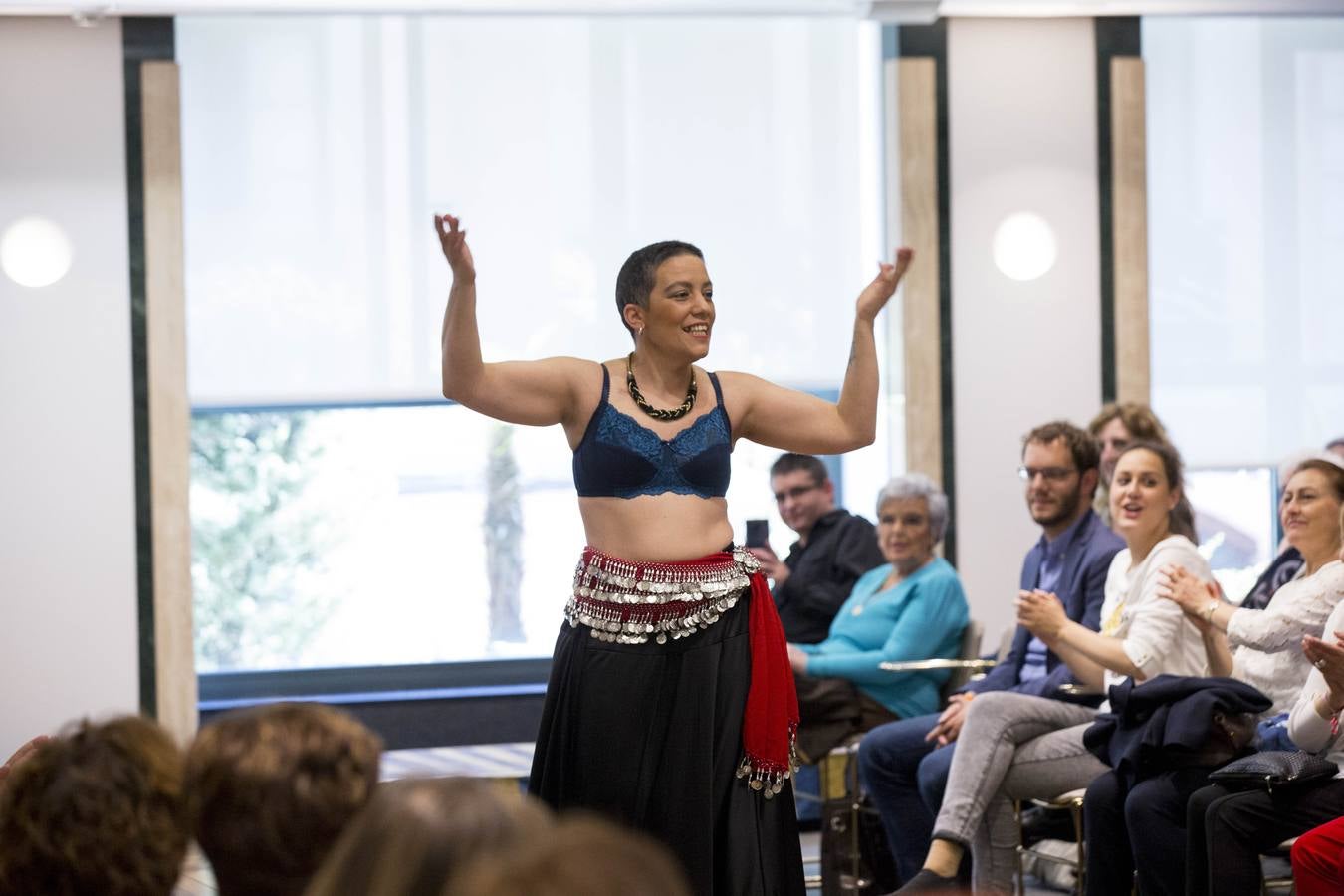 La Asociación Española Contra el Cáncer celebra en el hotel Olid la edición número 22 de su desfile