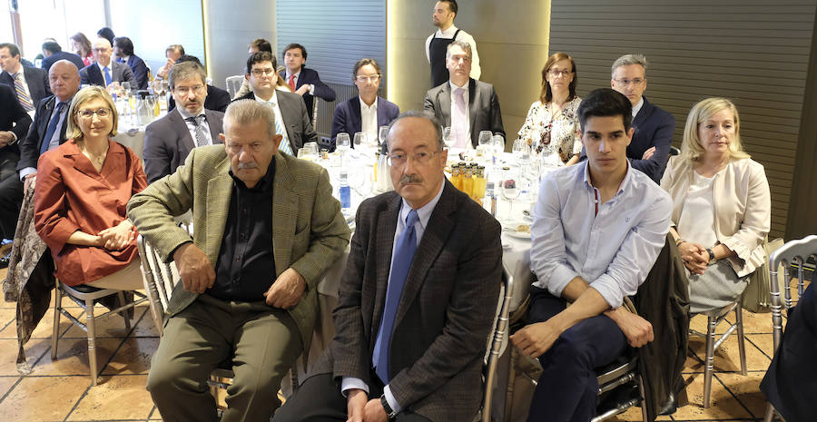 Alfredo Aldea, Maite Zamorano, Juan Carlos Sandonís, Eduardo Estévez, Alberto Cagigas, Alberto Alonso, Natividad Santiago, José Luis Martín, Yolanda Solla, Francisco Miguel y Andrés Álvarez