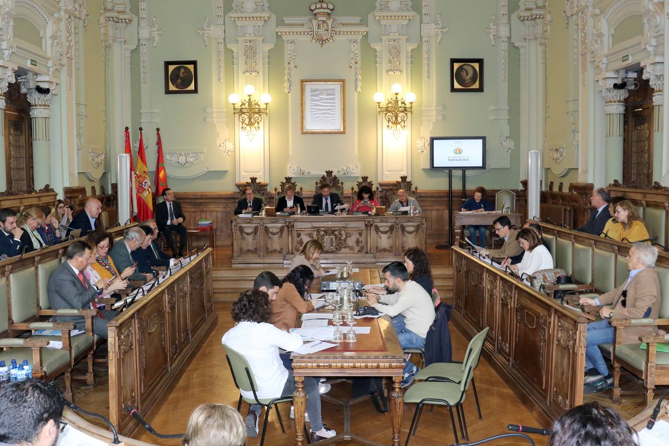 El conocido como tripartito en el Ayuntamiento de Valladolid ha marcado esta mañana sus diferencias tras casi cuatro años de Gobierno, en el último pleno ordinario del mandato, a veinte días escasos de la cita con las urnas