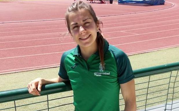 La atleta cuellarana Ángela García.