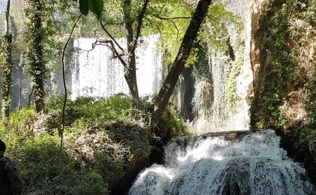 Una de las cascadas del jardín del Monasterio de Piedra.