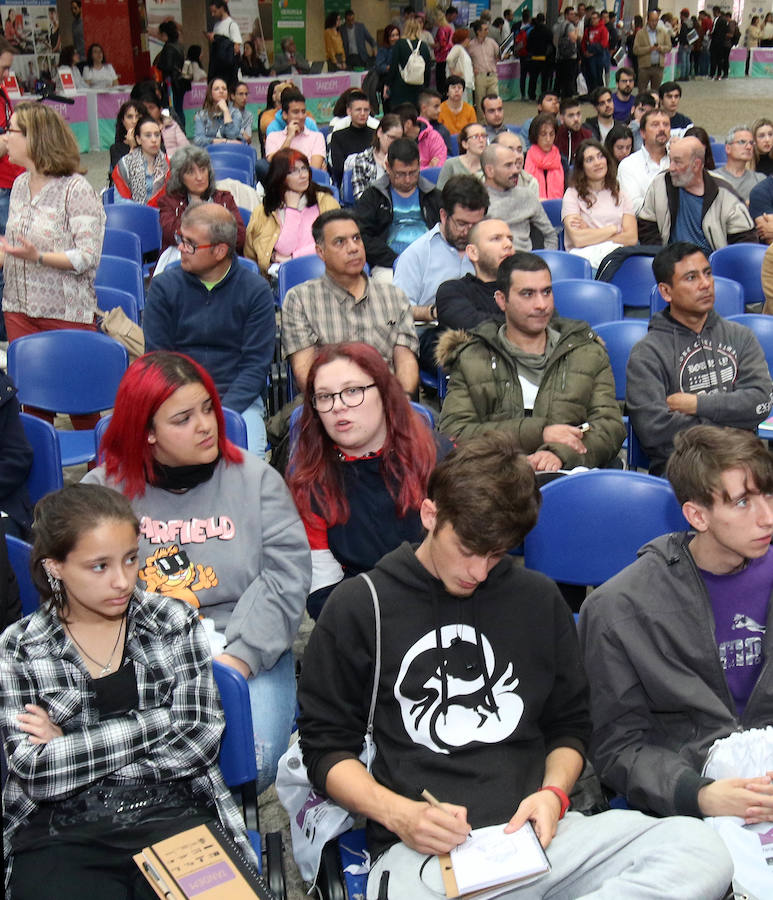 Fotos: Feria Tándem de empleo en el cámpus de la UVA en Segovia