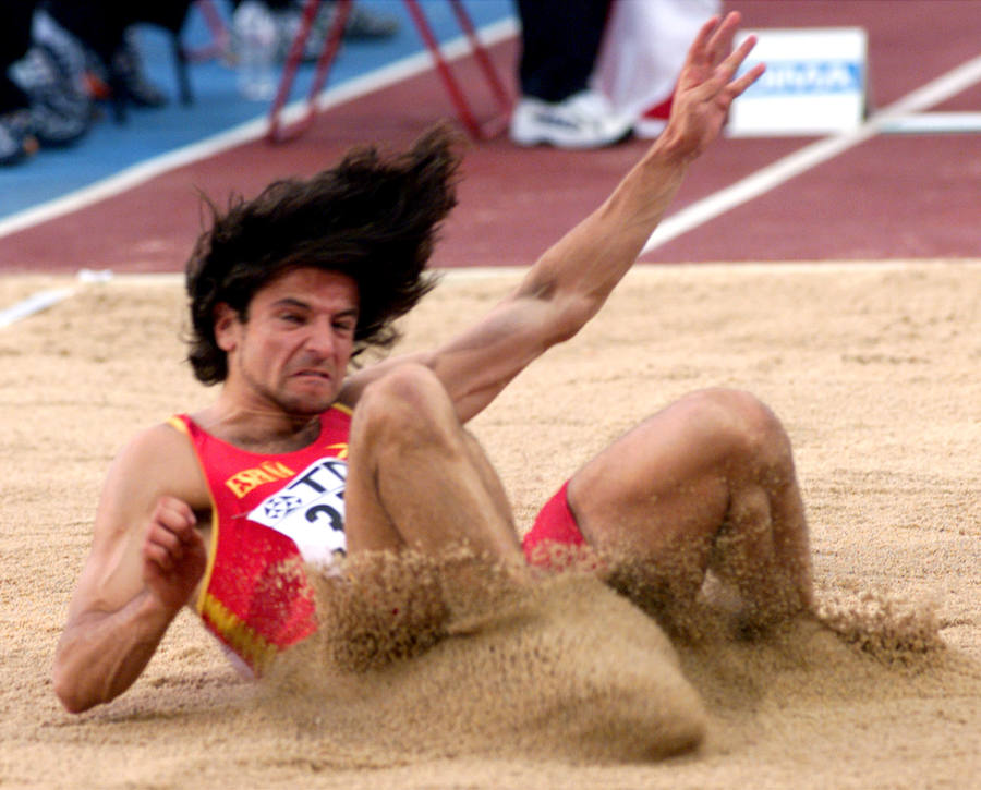 Mundiales de Atletismo Sevilla 99: Yago Lamela, en acción en la ronda de clasificación, en la cita en la que finalizaría con el subcampeonato del mundo.
