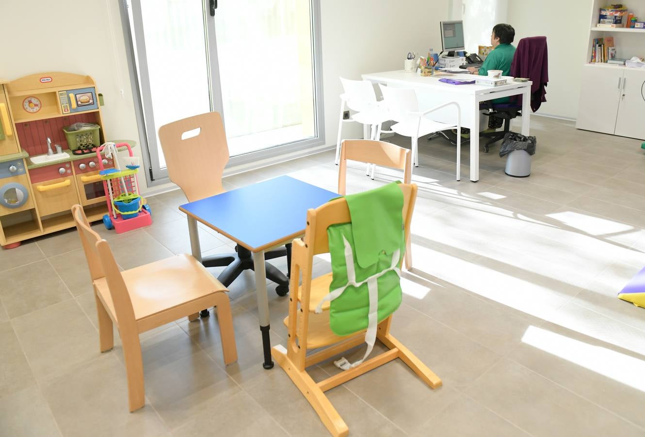 El edificio, en el que se asiste cada día a más de cien personas, triplica el espacio del viejo