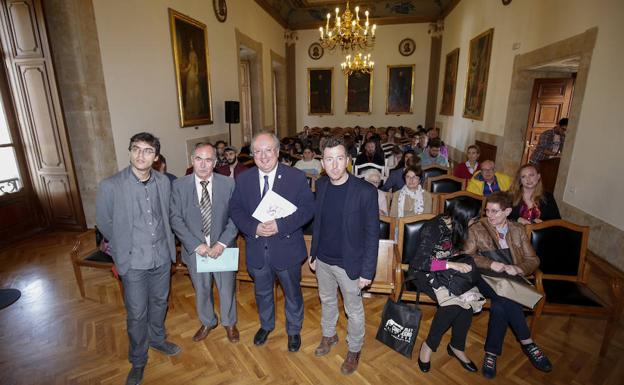 Los organizadores del congreso y el vicerrector de Política Acádemica de la USAL. 