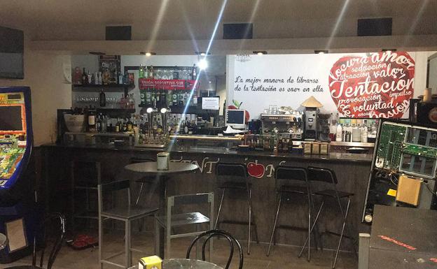 Interior del local desvalijado.