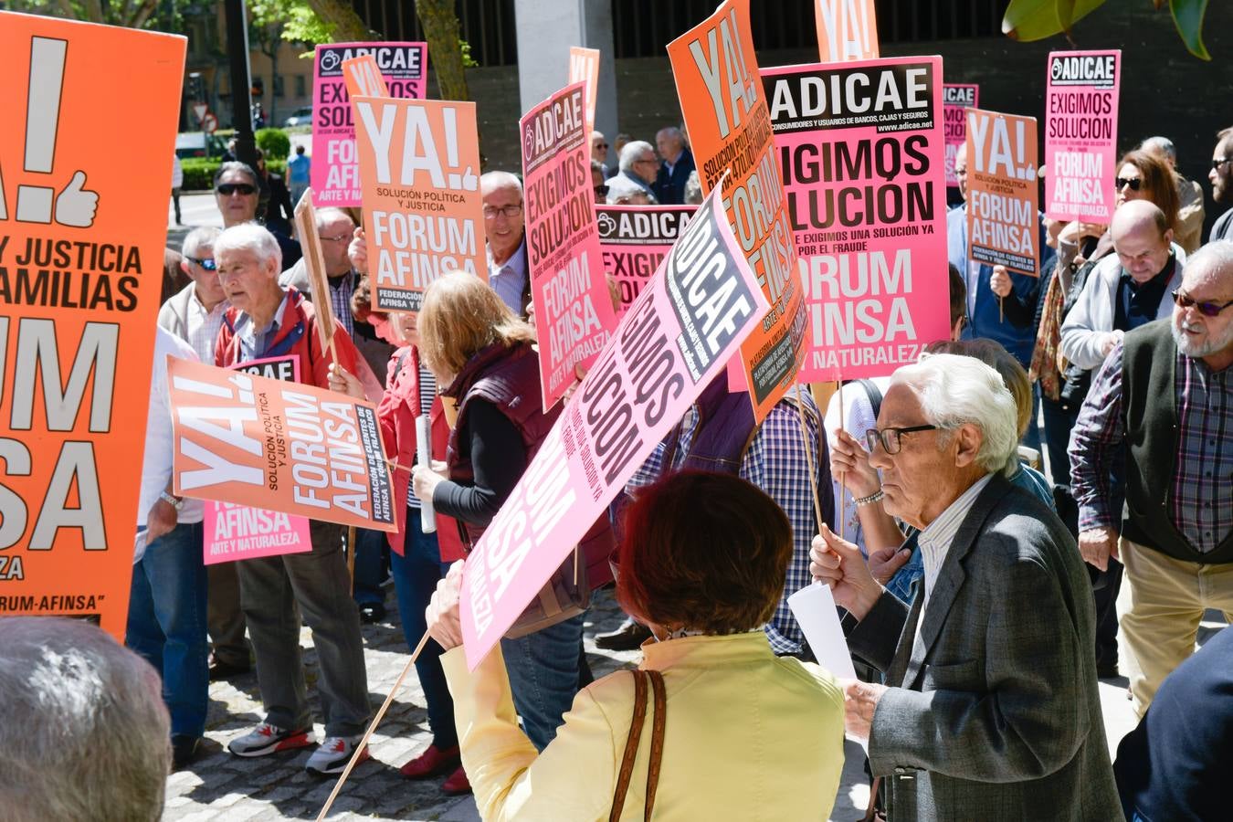 Fotos: Concentración de afectados de Fórum y Afinsa en Valladolid