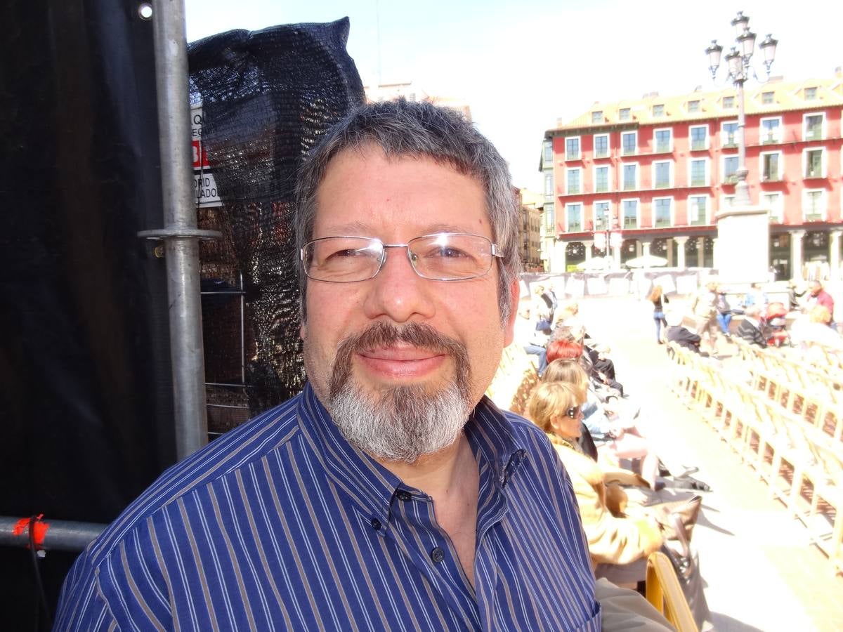 Fotos: Danzas latinas en la Plaza Mayor de Valladolid