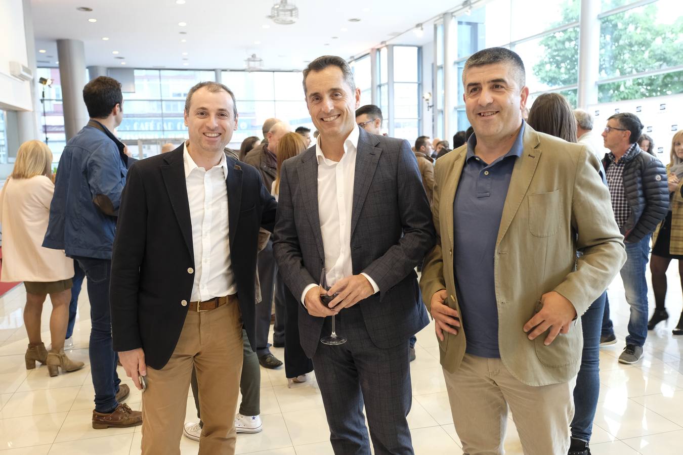 Un vehículo elegante, deportivo, versátil y confortable