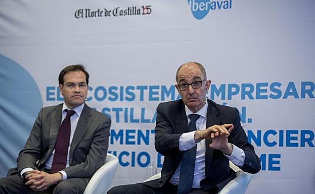 José Miguel Hernández del ICE y Pedro Pisonero, director general de Iberaval. 