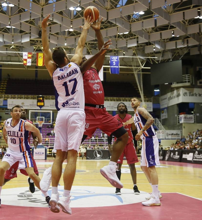 Fotos: El Carramimbre vence al Melilla por 85-64 y se adelanta en la eliminatoria
