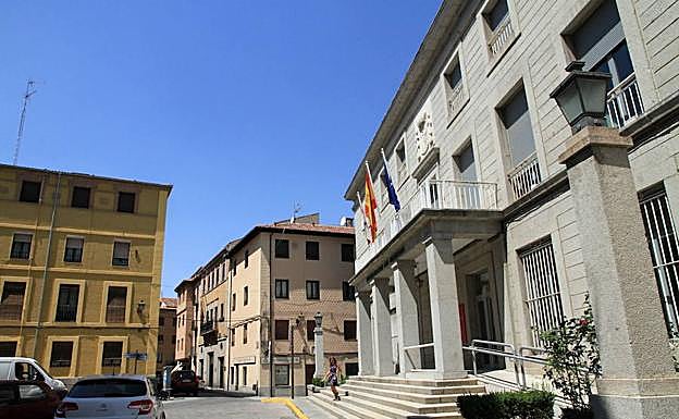 Fachada de la Subdelegación del Gobierno de Segovia. 