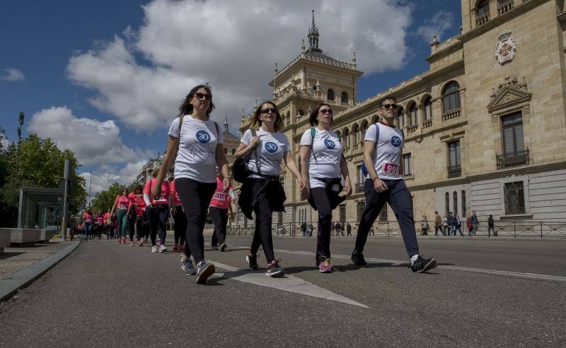 El Campo Grande se tiñó ayer de rosa para disfrutar de la tercera Carrera y Marcha de las Mujeres, que organizó El Norte de Castilla. El triunfo individual fue para Andrea Román (190), pero la clasificación general fue para todas las mujeres.