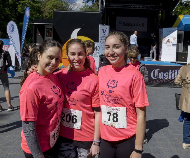 El Campo Grande se tiñó ayer de rosa para disfrutar de la tercera Carrera y Marcha de las Mujeres, que organizó El Norte de Castilla. El triunfo individual fue para Andrea Román (190), pero la clasificación general fue para todas las mujeres.