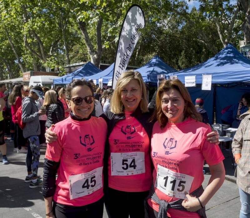 El Campo Grande se tiñó ayer de rosa para disfrutar de la tercera Carrera y Marcha de las Mujeres, que organizó El Norte de Castilla. El triunfo individual fue para Andrea Román (190), pero la clasificación general fue para todas las mujeres.