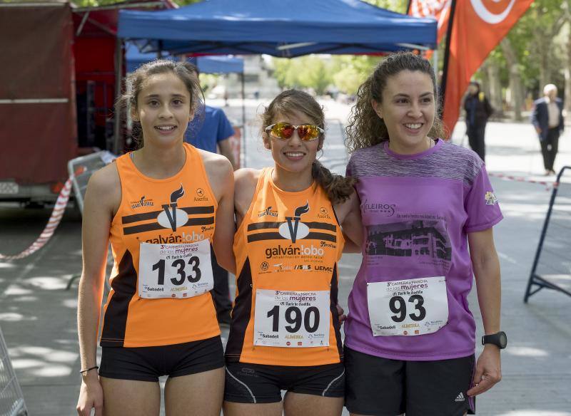 El Campo Grande se tiñó ayer de rosa para disfrutar de la tercera Carrera y Marcha de las Mujeres, que organizó El Norte de Castilla. El triunfo individual fue para Andrea Román (190), pero la clasificación general fue para todas las mujeres.