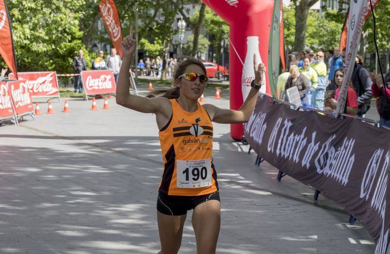 El Campo Grande se tiñó ayer de rosa para disfrutar de la tercera Carrera y Marcha de las Mujeres, que organizó El Norte de Castilla. El triunfo individual fue para Andrea Román (190), pero la clasificación general fue para todas las mujeres.