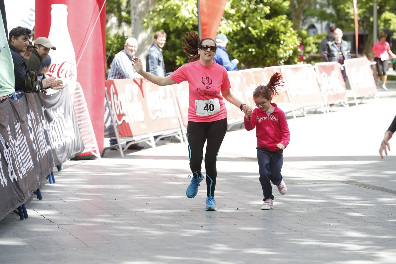 La buena mañana acompañó a las participantes en la Carrera y Marcha de las Mujeres, organizada por El Norte de Castilla. 