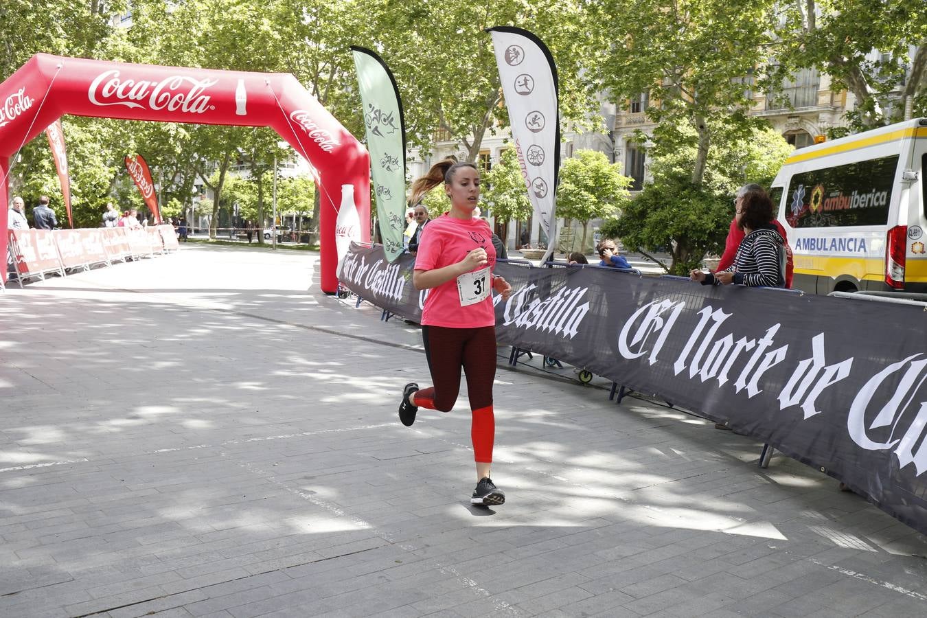 La buena mañana acompañó a las participantes en la Carrera y Marcha de las Mujeres, organizada por El Norte de Castilla. 