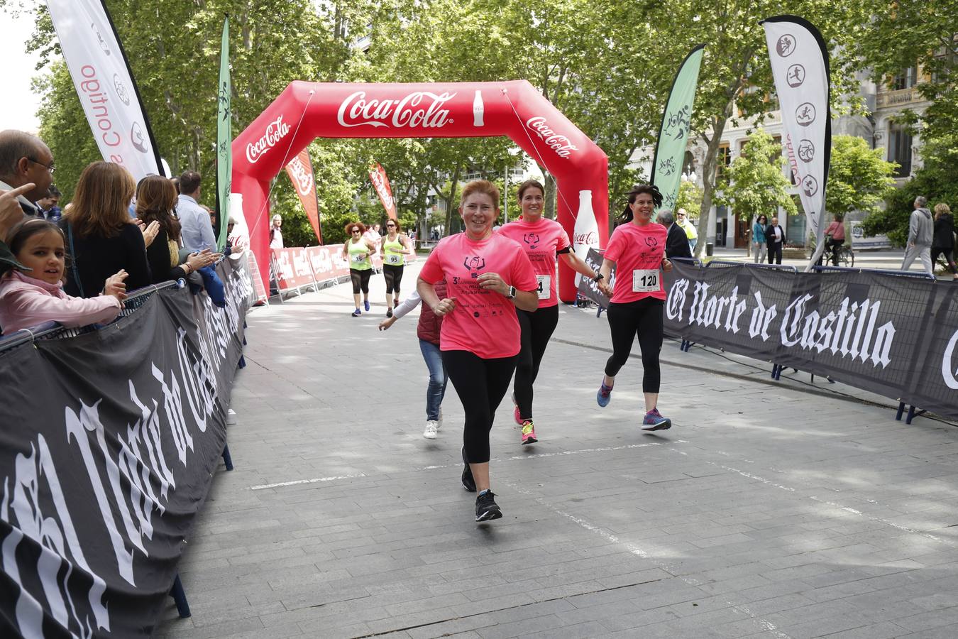 La buena mañana acompañó a las participantes en la Carrera y Marcha de las Mujeres, organizada por El Norte de Castilla. 