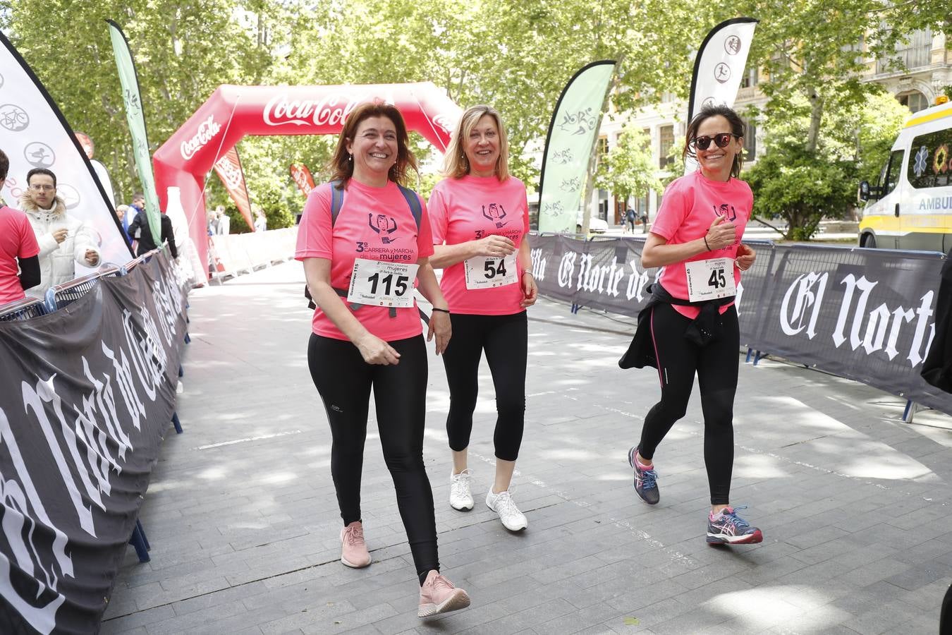 La buena mañana acompañó a las participantes en la Carrera y Marcha de las Mujeres, organizada por El Norte de Castilla. 