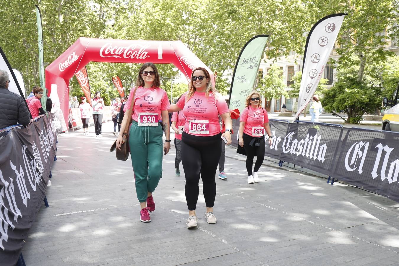 La buena mañana acompañó a las participantes en la Carrera y Marcha de las Mujeres, organizada por El Norte de Castilla. 