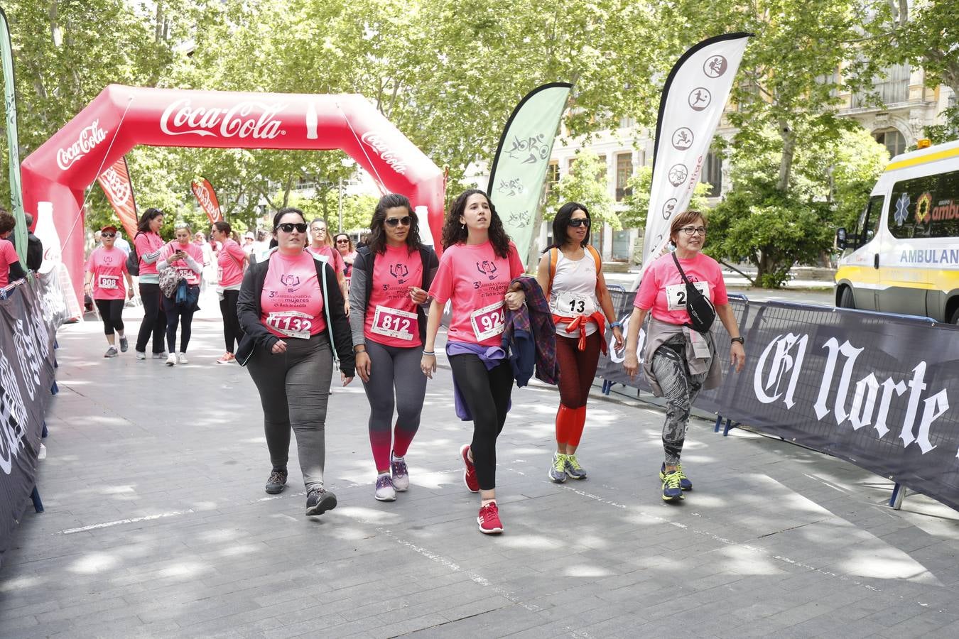 La buena mañana acompañó a las participantes en la Carrera y Marcha de las Mujeres, organizada por El Norte de Castilla. 