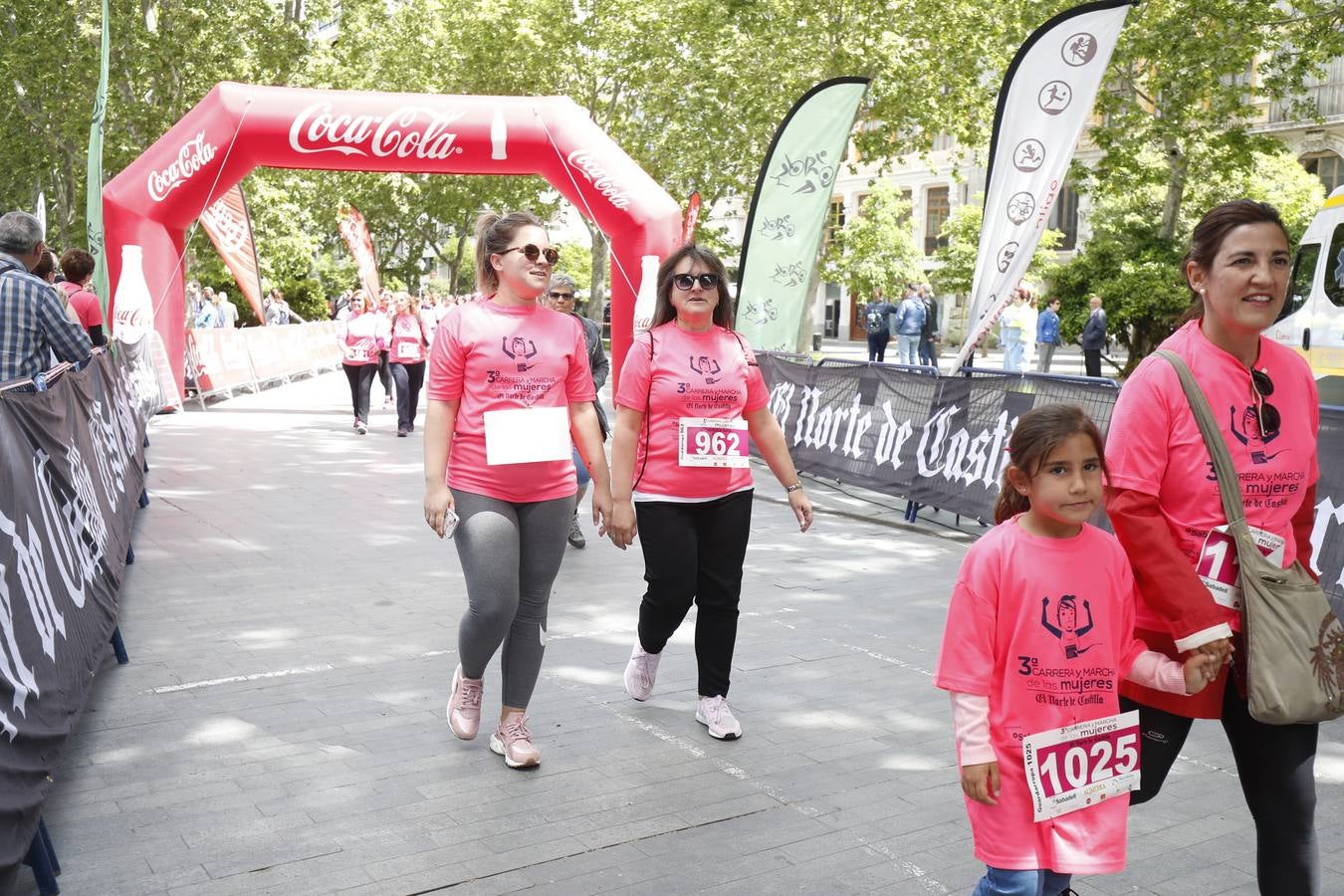 La buena mañana acompañó a las participantes en la Carrera y Marcha de las Mujeres, organizada por El Norte de Castilla. 