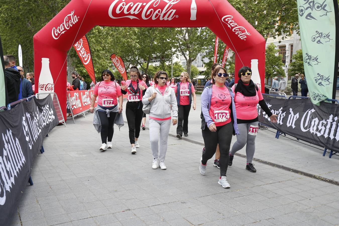 La buena mañana acompañó a las participantes en la Carrera y Marcha de las Mujeres, organizada por El Norte de Castilla. 