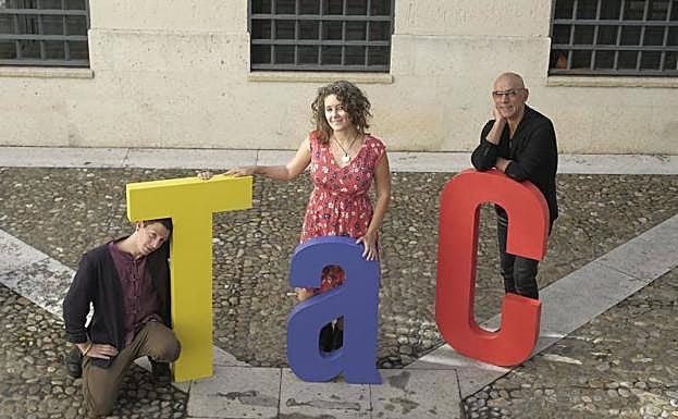 Riccardo Matlakas, actor; Isa Sanz, coordinadora del ciclo de performance Arte VA, y Alberto Estébanez, responsable de la gala de la danza '2 más femenino'.