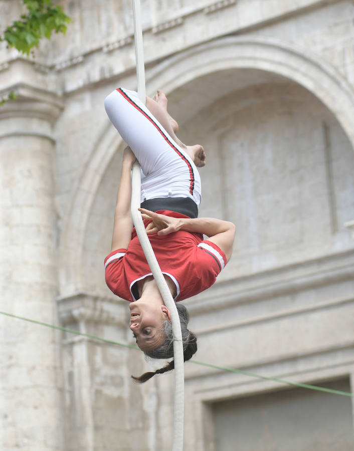 Circo Nuevo Fielato en la Plaza de la Universidad.