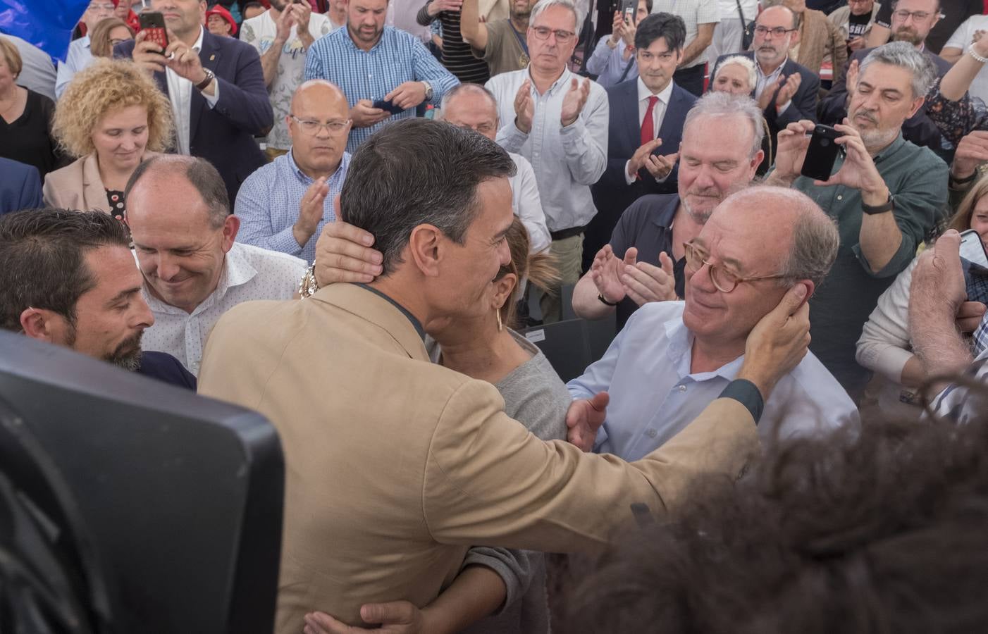 El alcalde y candidato del PSOE dice que le dedicará «a Tomás Rodríguez Bolaños lo que más hubiera querido: una rotunda victoria»