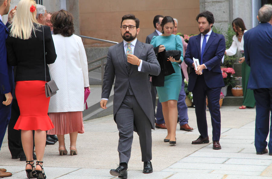 Fotos: El candidato del PP a la alcaldía de Segovia, Pablo Pérez, se casa en la jornada de reflexión