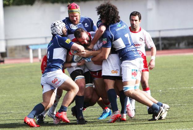 Basso gana la touch al Independiente.