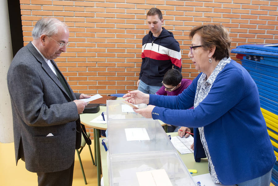 Fotos: Segovia vota en las elecciones municipales, autonómicas y europeas