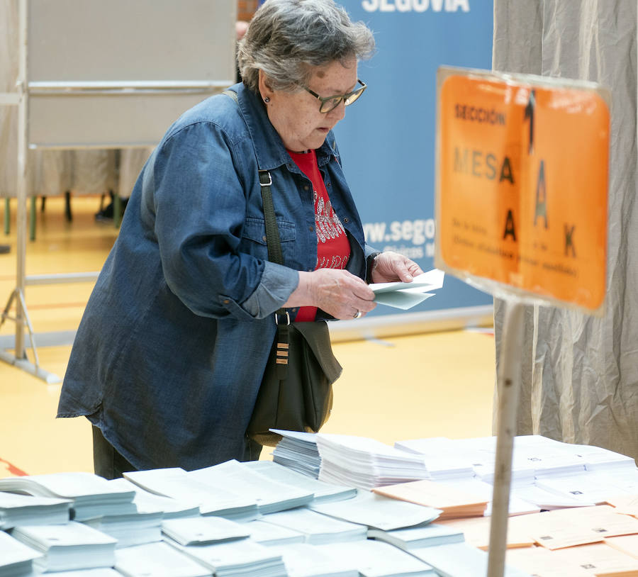 Fotos: Segovia vota en las elecciones municipales, autonómicas y europeas