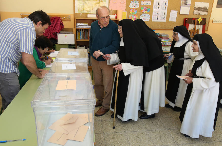 Fotos: Segovia vota en las elecciones municipales, autonómicas y europeas